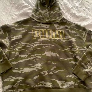 Women’s Puma Camo Hoodie (Med)